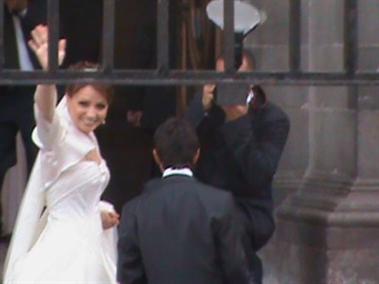 Llegan al altar Peña Nieto y Rivera