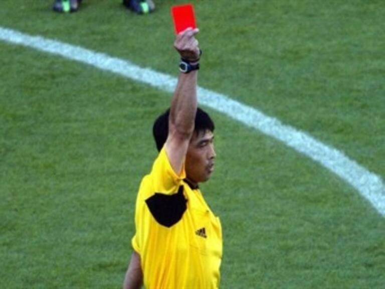 Castigan con cárcel a cuatro árbitros chinos