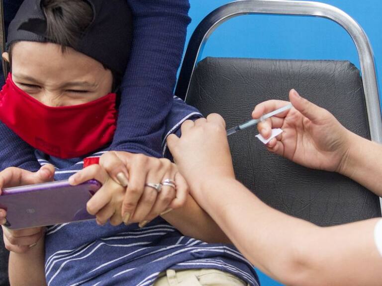 Exige REDIM vacunación contra COVID- 19 para niñas, niños y adolescentes