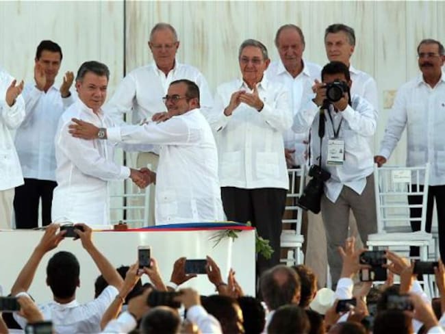 Colombia firma acuerdo de paz con las FARC