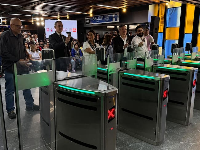 Línea 2 del Metro concluye obras con 22 días de retraso y estaciones pendientes
