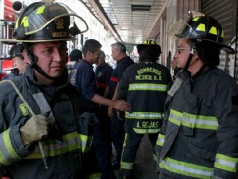 Conjuran huelga bomberos del DF