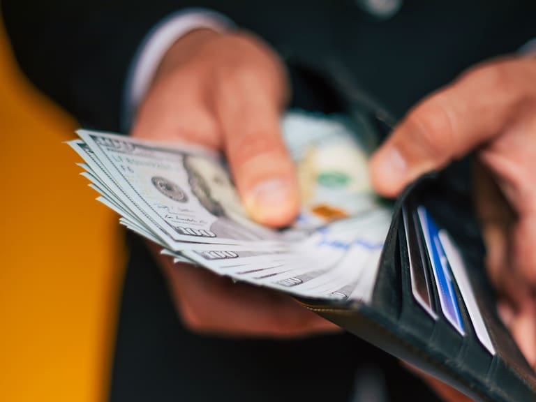 MX- Gano bien pero no tengo dinero: Los hábitos que destruyen tu riqueza