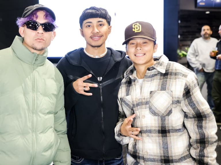 AMLO invita a Yahritza y Su Esencia a tocar con Grupo Frontera en el Zócalo