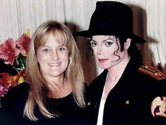 Ex esposa de Michael Jackson gana juicio por difamación