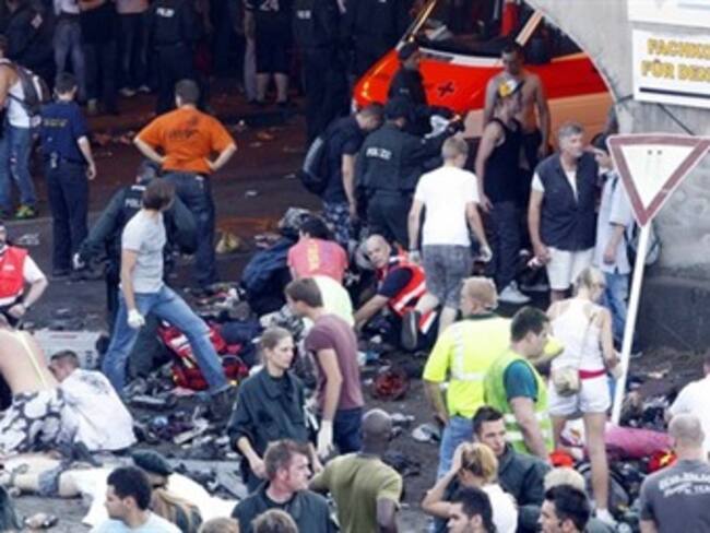 Provoca estampida humana en festival Love Parade 18 muertos