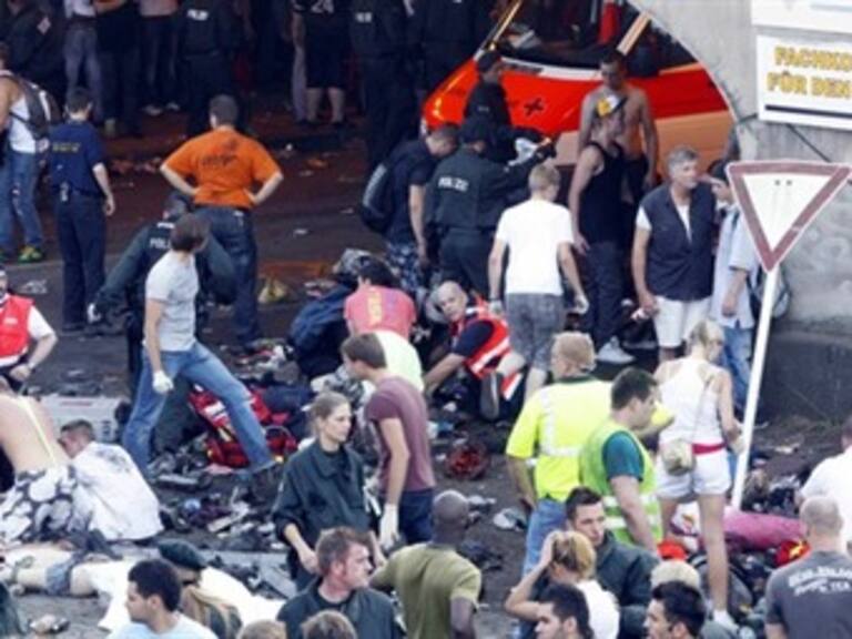 Provoca estampida humana en festival Love Parade 18 muertos