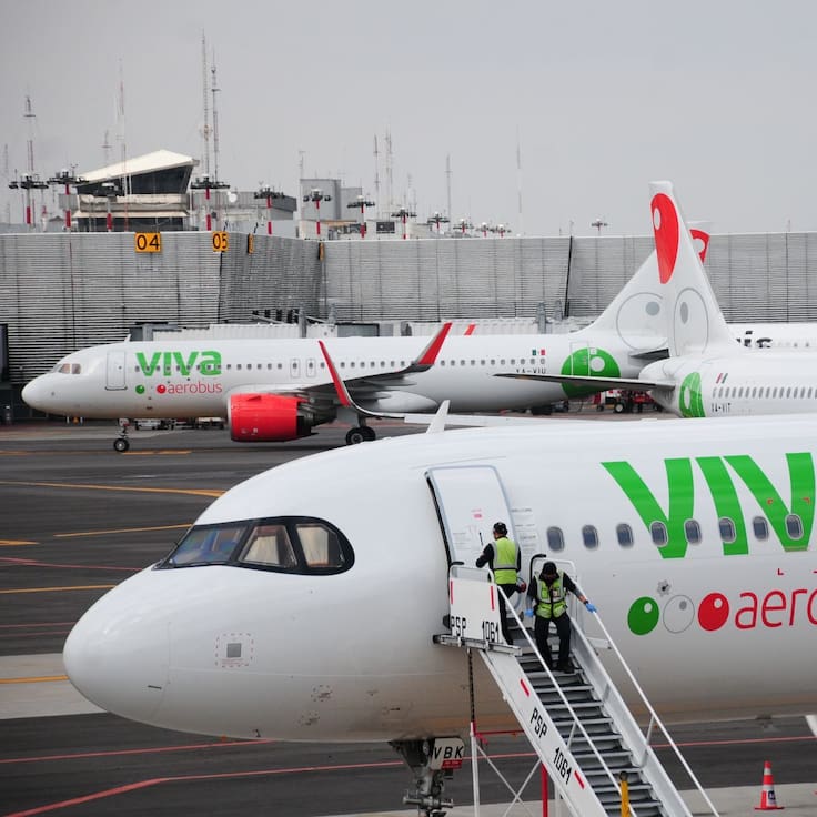 Falsa alarma en el AICM: Autoridades revisan avión de Viva Aerobús tras amenaza de bomba