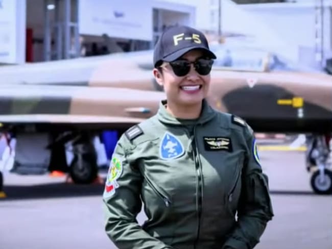 Por primera vez mujeres piloto volarán en desfile militar de la CDMX