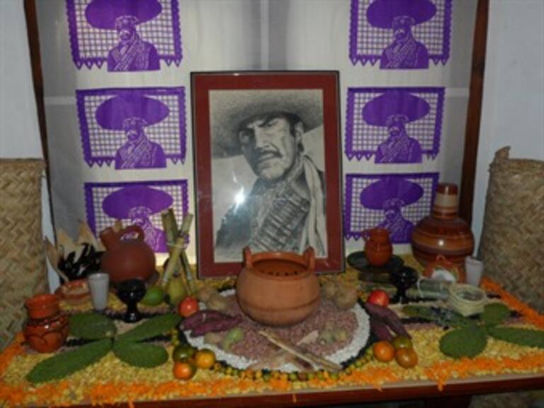 Fotogalería: Ofrenda en casa de Emilio 'El Indio' Fernández