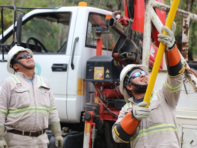 CFE restablece al 72% de los afectados por el huracán Erick