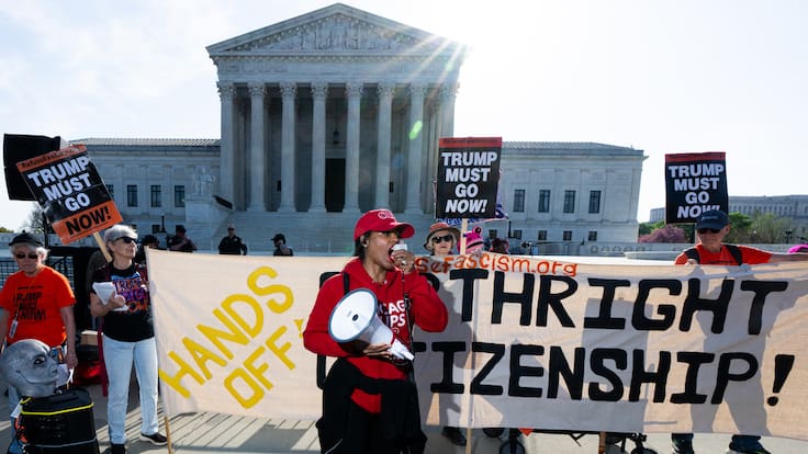 Corte Suprema de EE.UU. ya analiza quitar la ciudadanía automática por nacimiento