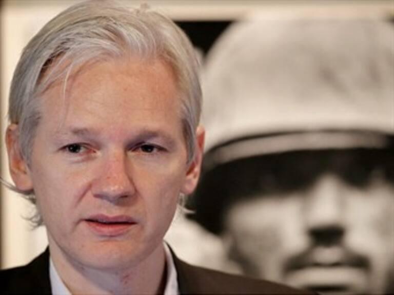 Fundador de WikiLeaks comparece sobre su extradición