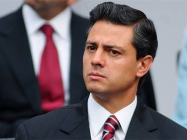 Llega Peña Nieto a México tras visita a Perú