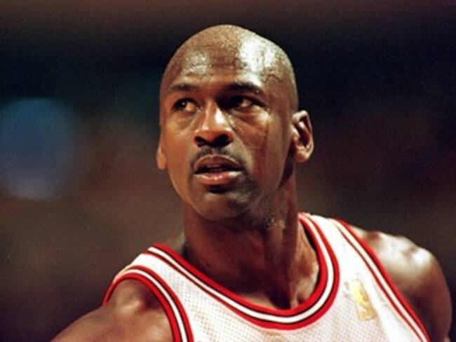 Lidera Michael Jordan lista como deportista retirado más rico del mundo