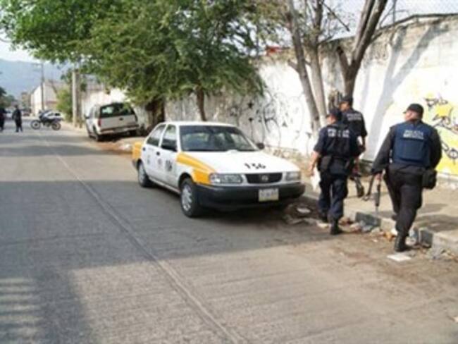 Deja 12 muertos ataques a taxis en Acapulco