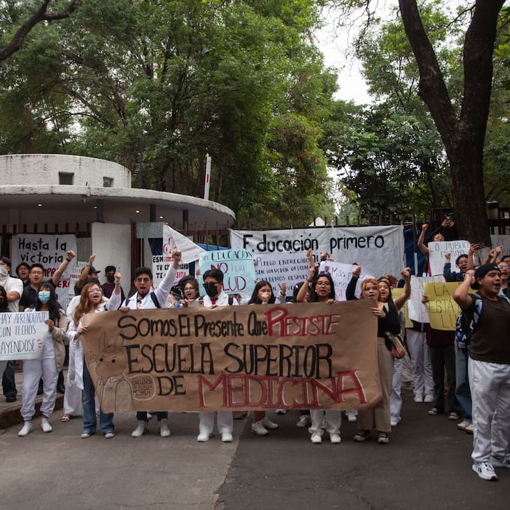 Alumnos mantienen toma de Canal 11 IPN; SEP llama al diálogo y pide respetar derechos de trabajadores