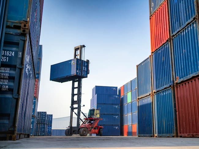 Cierre del Estrecho de Ormuz sacude comercio global y pone en riesgo a México