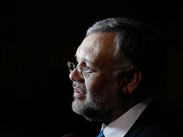 El gobierno de Estados Unidos declaró persona non grata al embajador de Sudáfrica en Washington, Ebrahim Rasool.