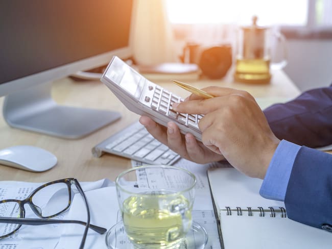 SAT confirma quiénes recibirán multa de hasta 22 mil pesos por no hacer su Declaración Anual