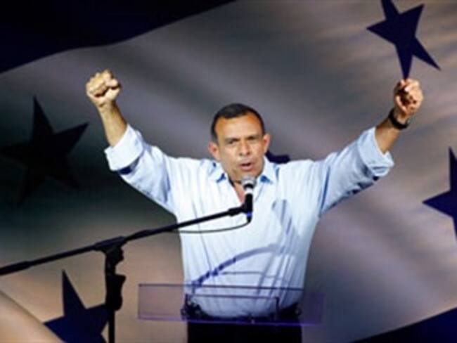 Presidente electo de Honduras se reúne con Micheletti