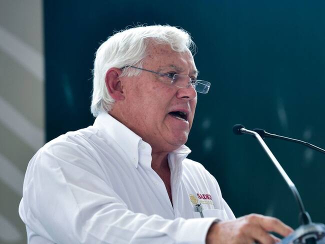 “Robarle a los pobres es no tener madre”, dicen a Villalobos en el Senado