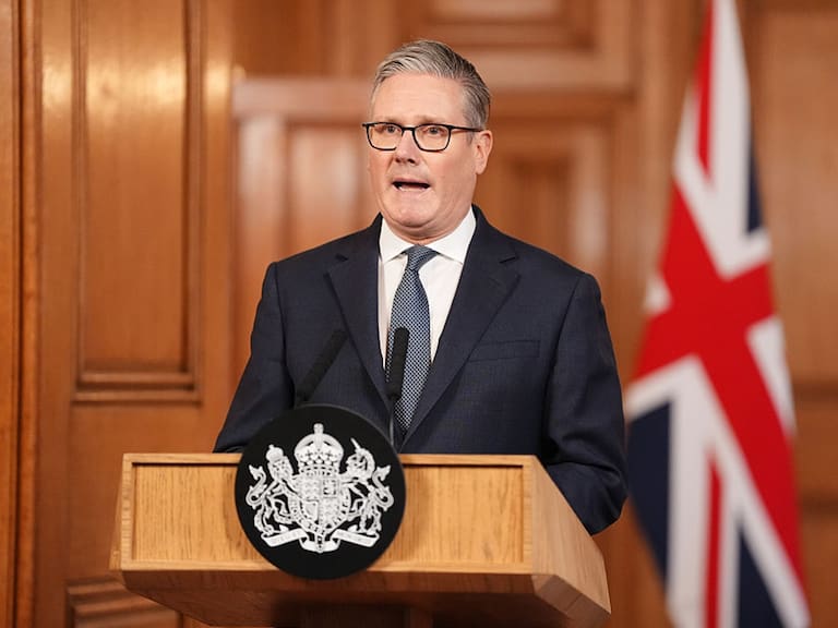 El ministro británico, Keir Starmer confirmó a Estados Unidos el uso de sus bases militares en Medio Oriente para repeler ataques de Irán.