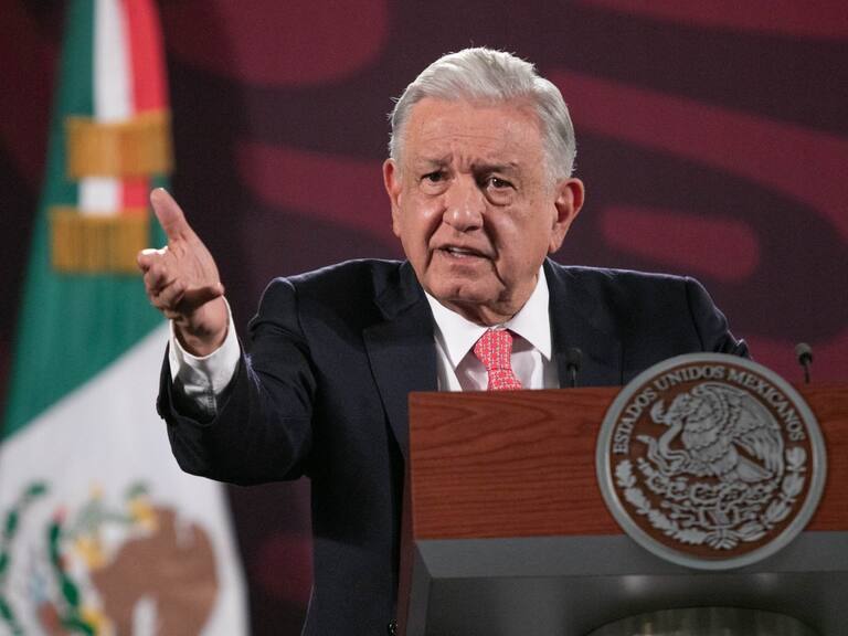 El presidente López Obrador pidió a los trabajadores del Poder Judicial que no se dejen engañar con lo que les dicen de la reforma, que incluso se van a beneficiar de ésta
