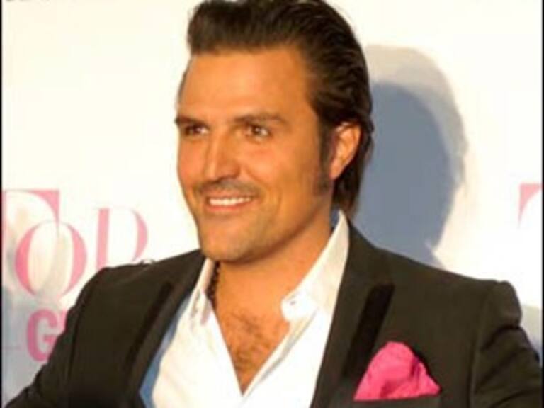 Prepara Billy Rovzar la película “El charro misterioso”