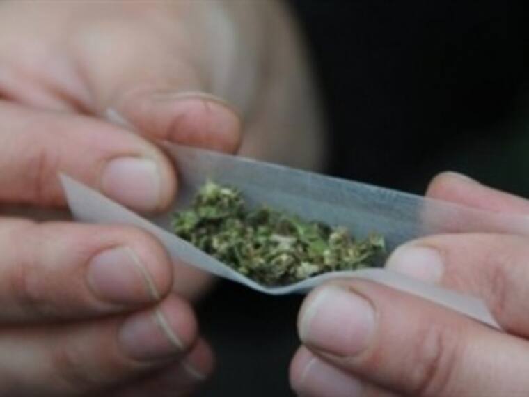 Prohibir el consumo de drogas, no es prevenir: Belaunzarán