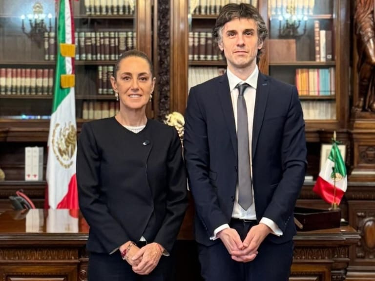 Claudia Sheinbaum se reunió en Palacio nacional con Guido Crozatto, abogado del presidente peruano Pedro Castillo. FOTO: @Claudiashein