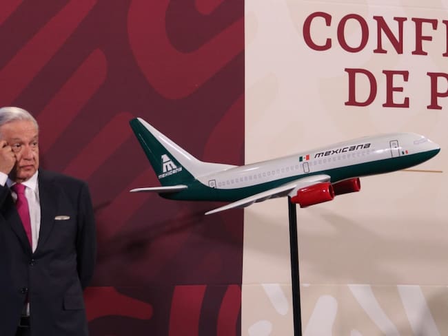 Gobierno federal compra Mexicana de Aviación