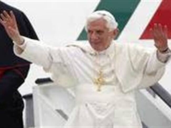 Llega Papa Benedicto XVI a Madrid para presidir jornada de la juventud