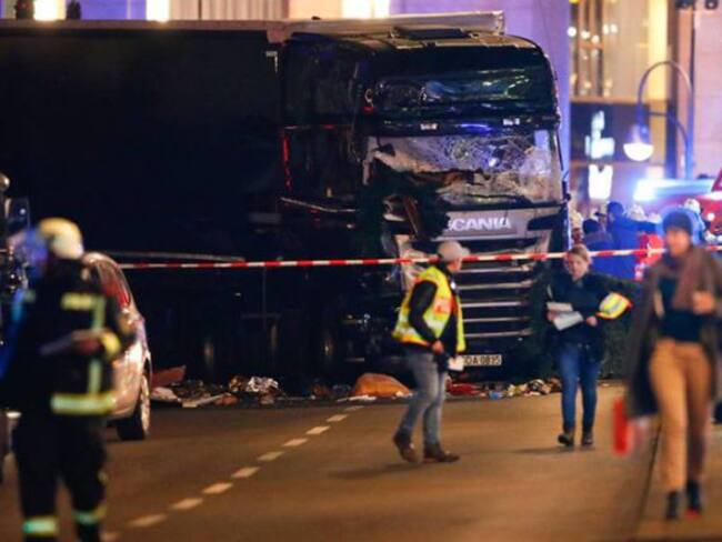Varios muertos en un ataque en Berlín con un camión contra un mercado navideño
