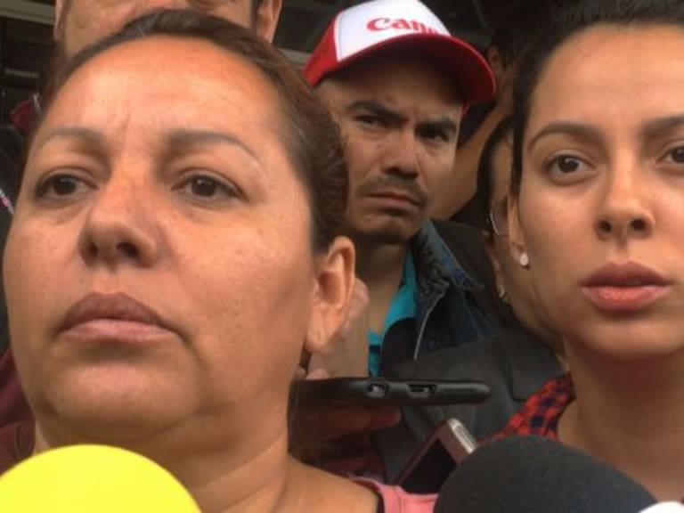 Hospitalizan a esposa del periodista desaparecido Salvador Adame