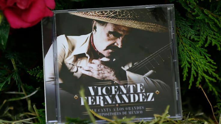 Lanzan primer disco póstumo de Vicente Fernández con canciones pregrabadas