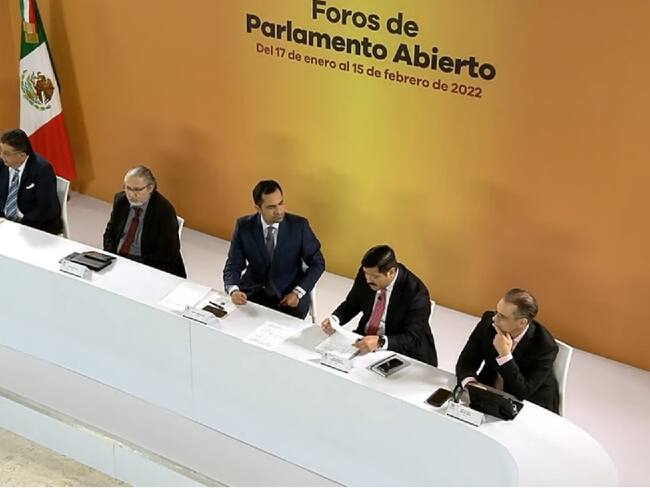 Reforma eléctrica de AMLO es restrictiva, aseguran expertos