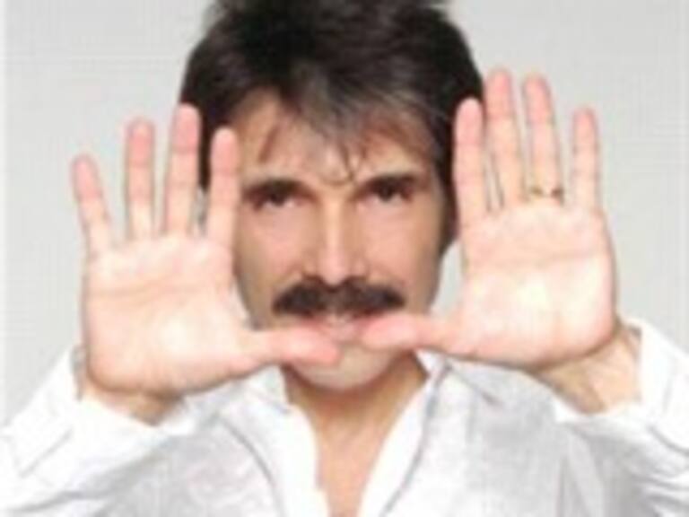 Afina Diego Verdaguer los últimos detalles de su más reciente álbum