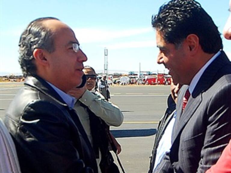 Dialoga Calderón con gobernador de Durango