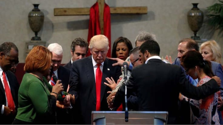 Donald Trump sube imagen creada con IA, en ella se muestra como ‘Jesús’, lo que lo volvió objeto de críticas