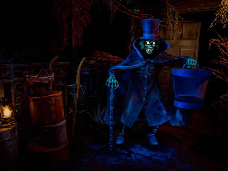 ¿De qué murió la mujer que recorrió la Mansión Embrujada de Disney California Adventure?