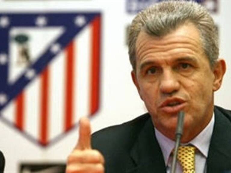Defiende Cerezo a Javier Aguirre