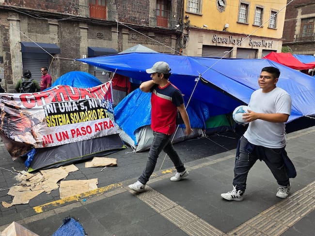 CNTE y vallas golpean a los negocios del corazón de la CDMX; subsisten con solo 20% de ingresos