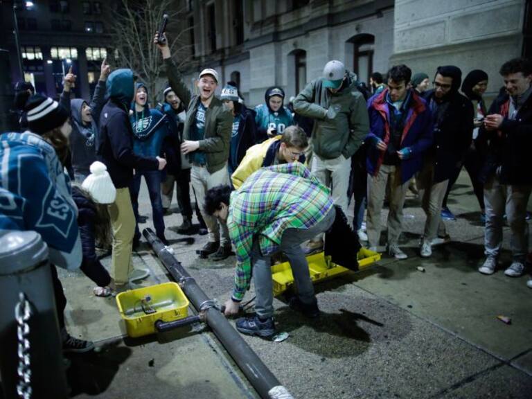 Caos y desorden en Filadelfia tras su triunfo en el Super Bowl