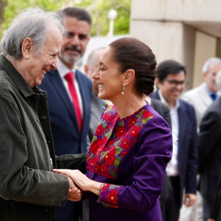 Claudia Sheinbaum y Juan Manuel Serrat se reúnen en Barcelona: un encuentro de música y resistencia