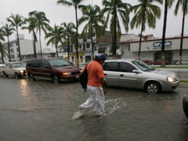 Suman 8 los muertos por paso de Jova