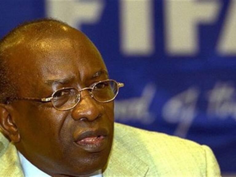 Warner deja FIFA y Concacaf