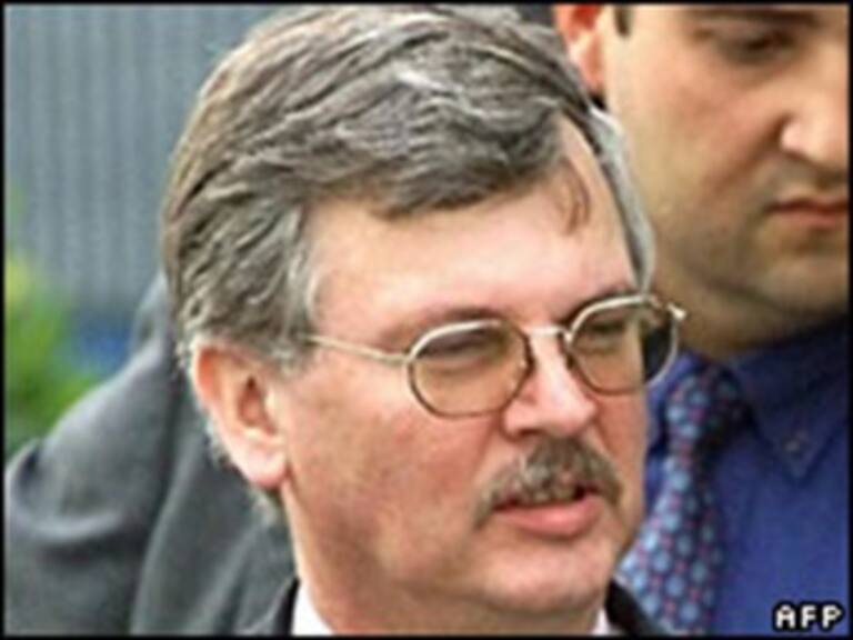 Revelan en juicio por crímenes que Cavallo elude prisión