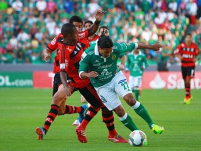 León le da la vuelta 2-0 a flamengo. Deportes con Francisco Javier González