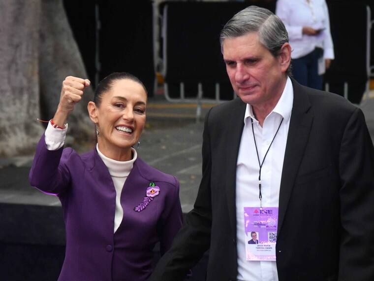 Jesús María Tarriba: ¿primer 'caballero' o primer 'marido' de México?